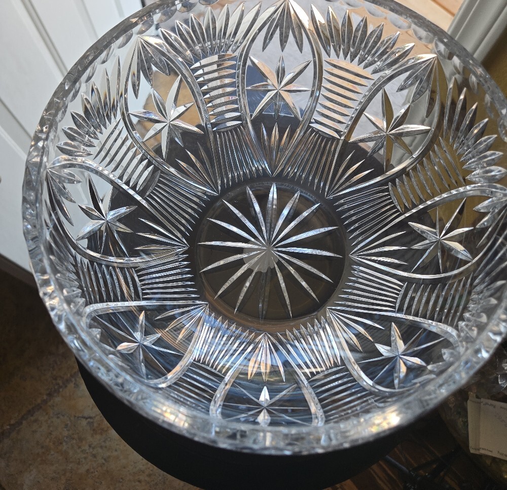 Clear Hand Cut Crystal Vintage Glass Large Salad Or Decorative Bowl - Picture 5 of 12